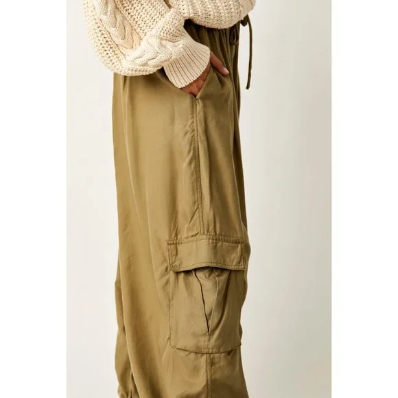 🎉LAST CHANCE🎉 FREE PEOPLE Palash Solid Cargo Pants / Dried Herb - Picture 5 of 6